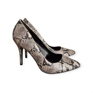 CANDIE'S BLACK & GRAY SNAKE PRINT HEELS SZ.7 EUC.